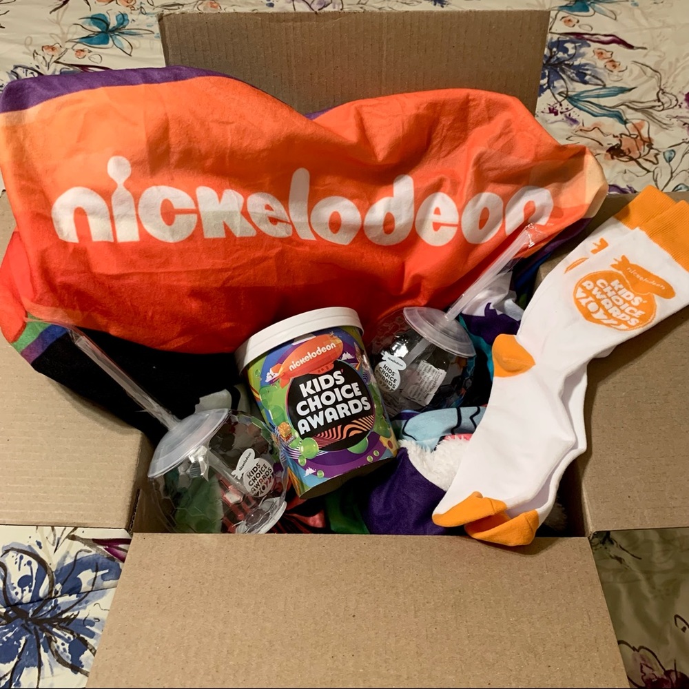 🖤 READ LISTING HTF/Collectible Nickelodeon Kids’ Choice Awards 2022 Swag Bundle